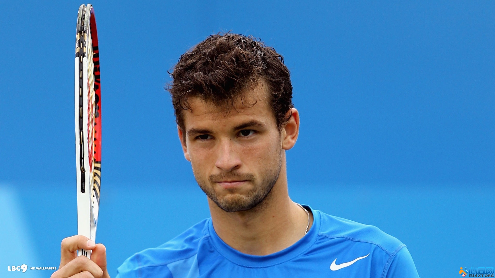 与其说他是 与其说他是