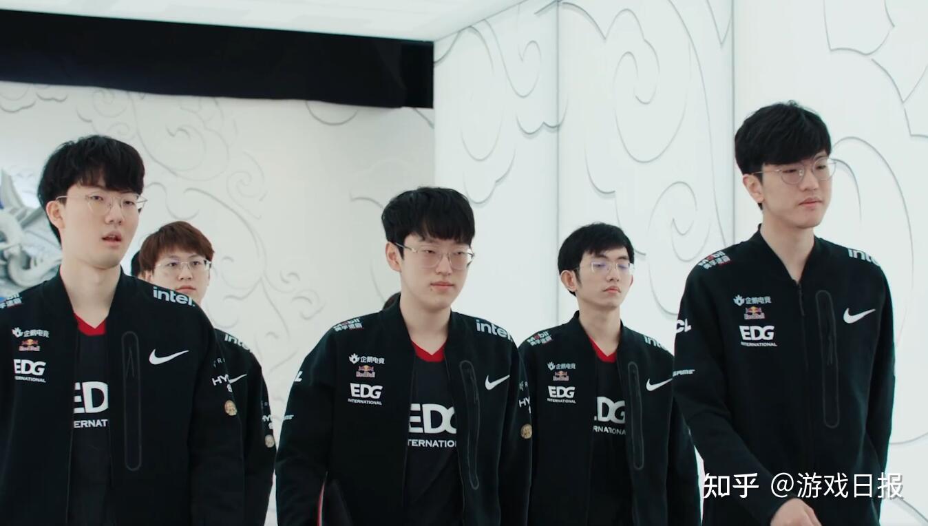 勝利立下了 勝利立下了