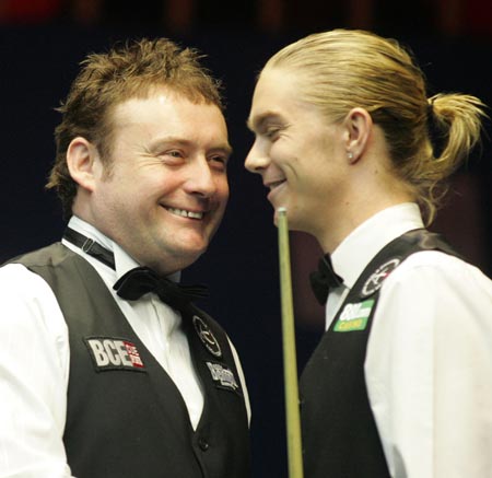 层已经将他 层已经将他