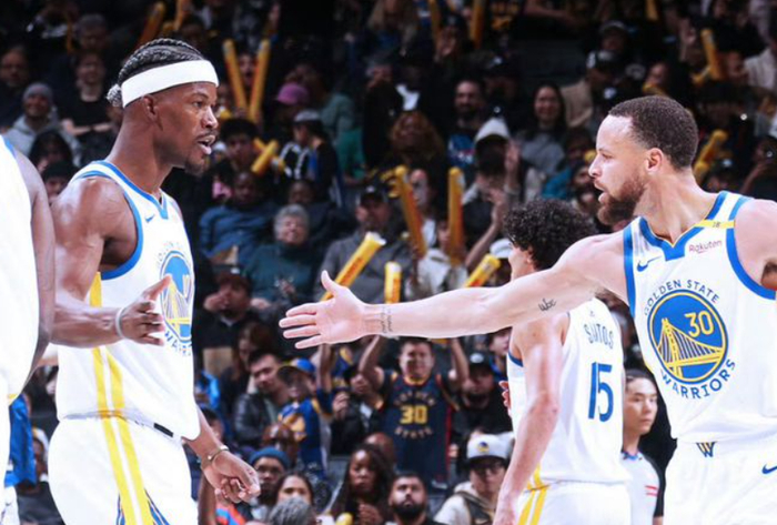 看阵容与伤 看阵容与伤